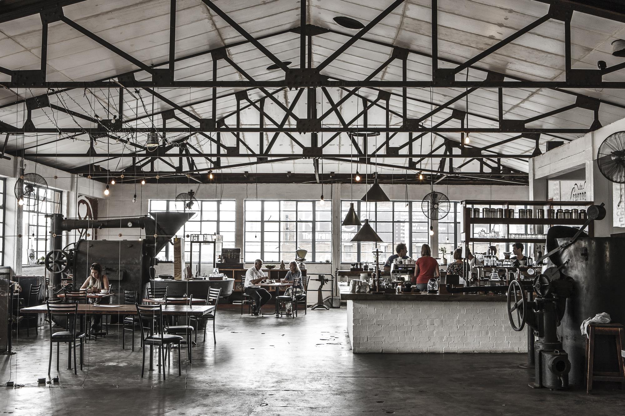 Thiết kế nội thất quán cafe theo phong cách Industrial