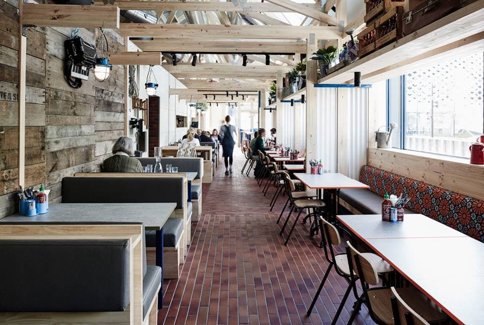 Thiết kế nội thất quán cafe theo phong cách Rustic